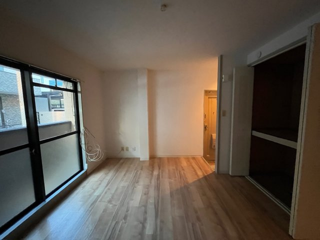 ベストレジデンス寝屋川の居間・リビング