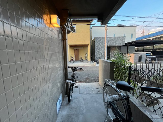 ベストレジデンス寝屋川のロビー