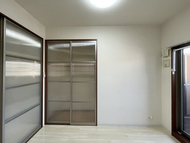 マスターズレジデンスドウトンボリの洋室