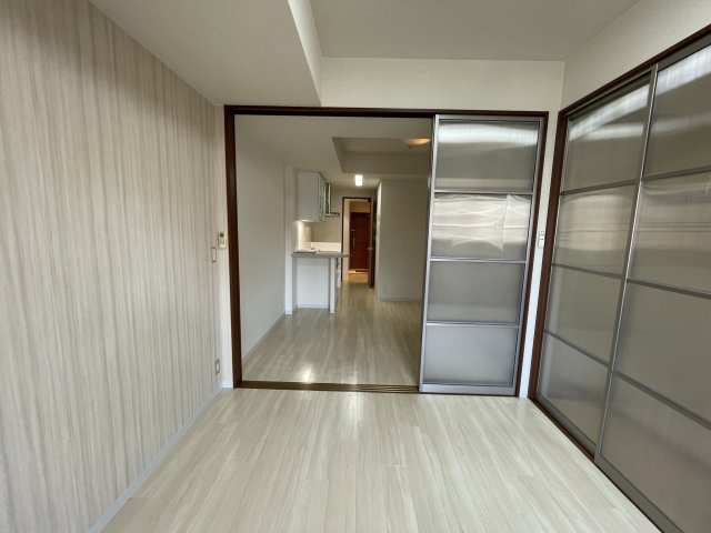 マスターズレジデンスドウトンボリの洋室