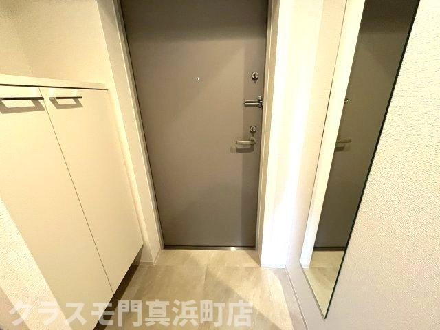 アルティザ江坂の玄関