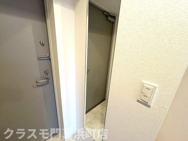 アルティザ江坂の玄関