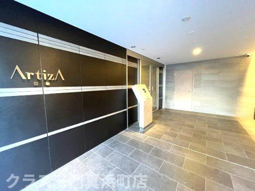 アルティザ江坂のロビー