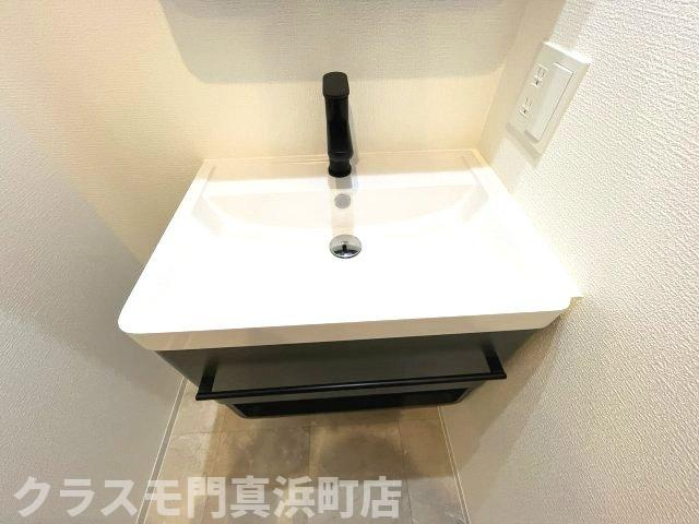 アルティザ江坂の独立洗面台