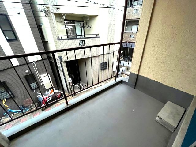 R・T　KINDAのバルコニー|写真は、他部屋の同間取りです(現況優先)