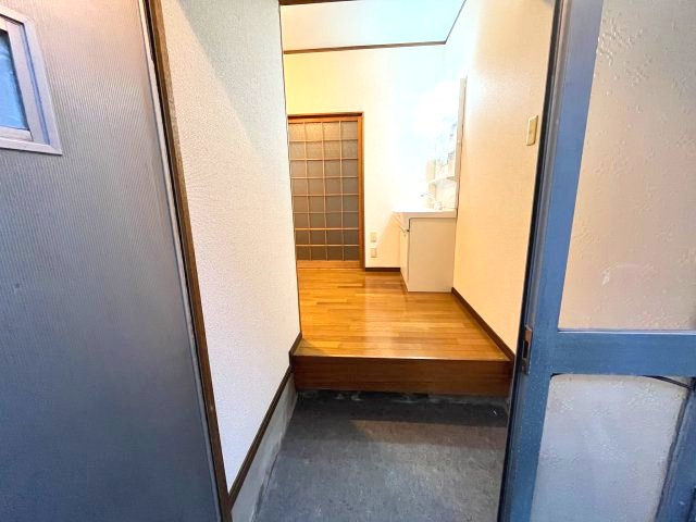 R・T　KINDAの玄関