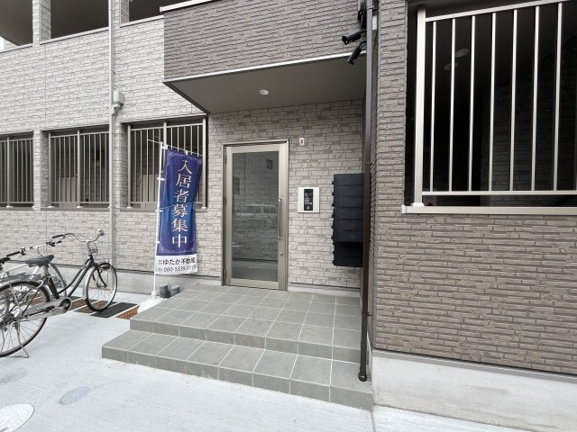 アート長瀬Aのエントランス