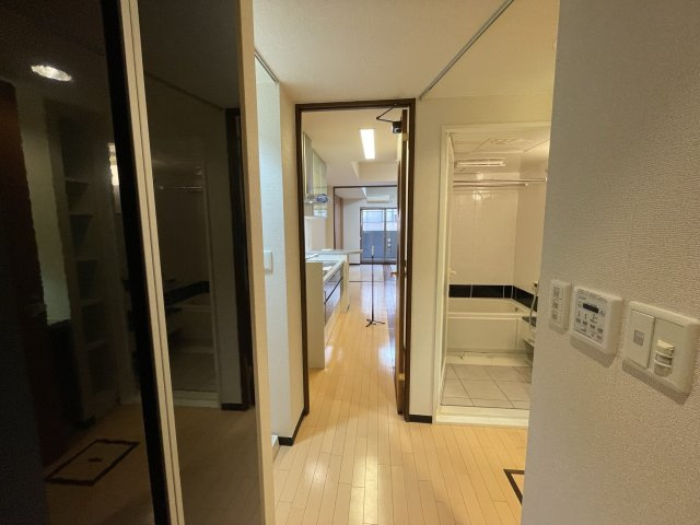 マスターズレジデンス道頓堀Ⅱの内装|(参考)同マンション同間取り他部屋の写真