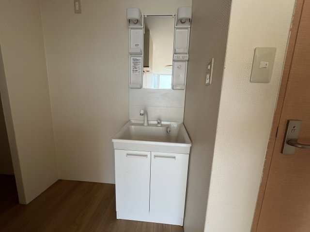 池田グランドコーポの洗面所|イメージとして同建物他部屋を表示しています