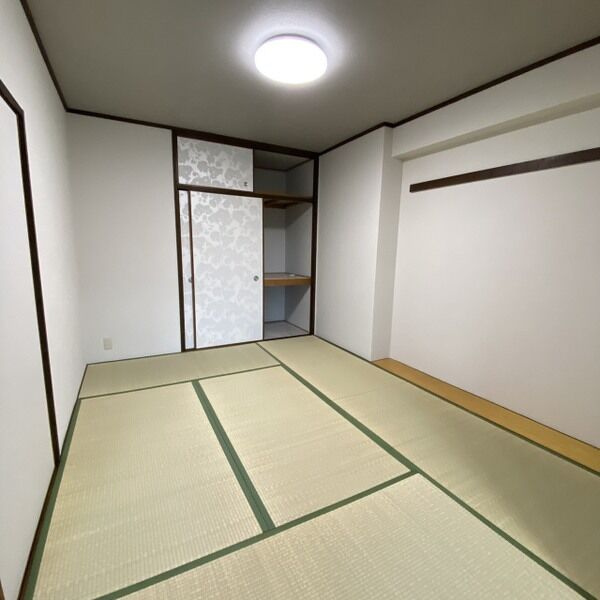 PHOENIX COURT 交野Ⅱの和室