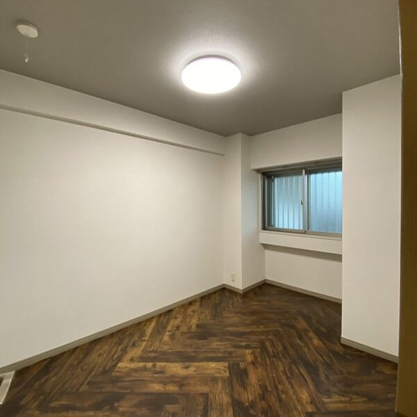 PHOENIX COURT 交野Ⅱの洋室