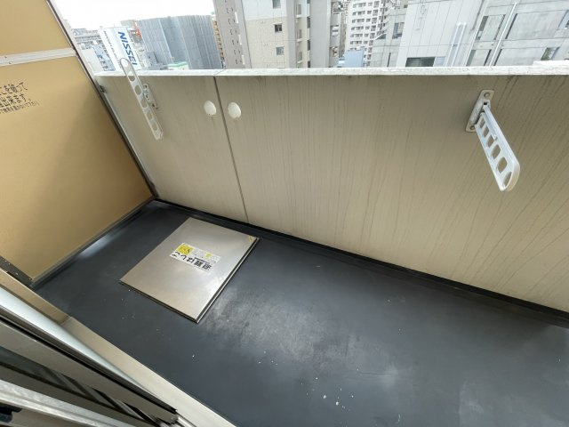 SERENiTE江坂四番館のバルコニー