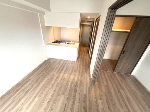 リヴェント福島の洋室