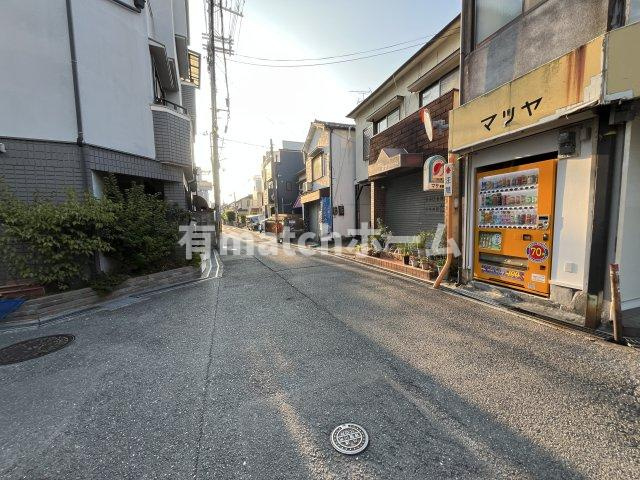 寝屋川市春日町店舗付き住宅の間取り