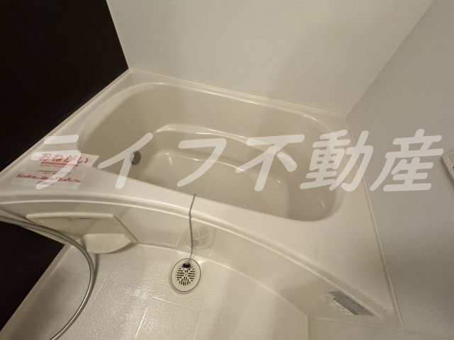 アルベーロディリモーネⅠの浴室|ゆったり過ごせるお風呂です