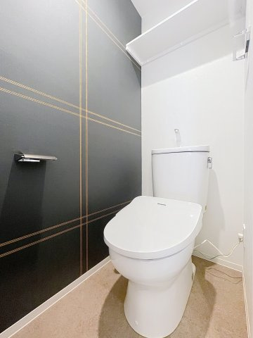 第二下前マンションのトイレ|温水洗浄便座付きトイレです