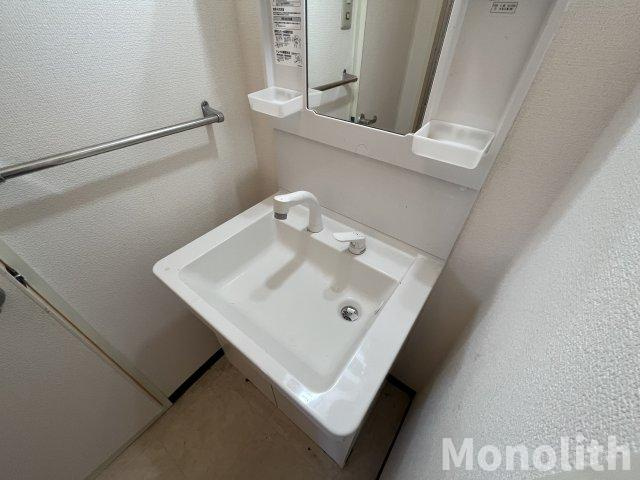 ロイヤルシャルム米田の洗面所