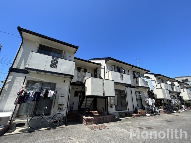 ロイヤルシャルム米田の外観