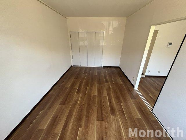 ロイヤルシャルム米田の洋室