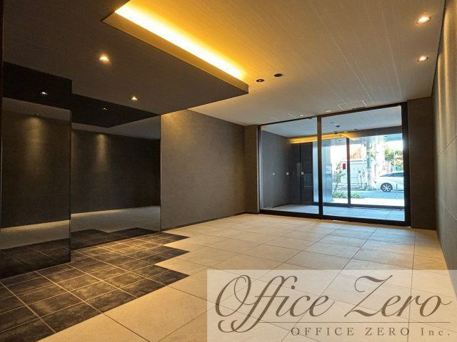 プレサンス丸の内サージュのエントランス