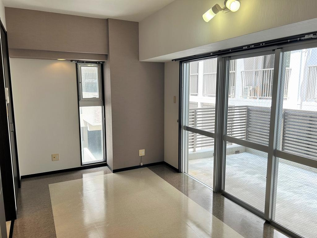 アイワプラザの外観