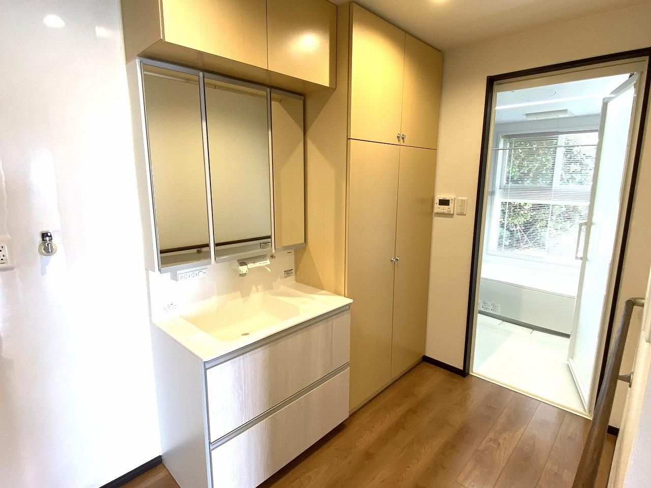 南城市海が見える戸建て賃貸の洗面所