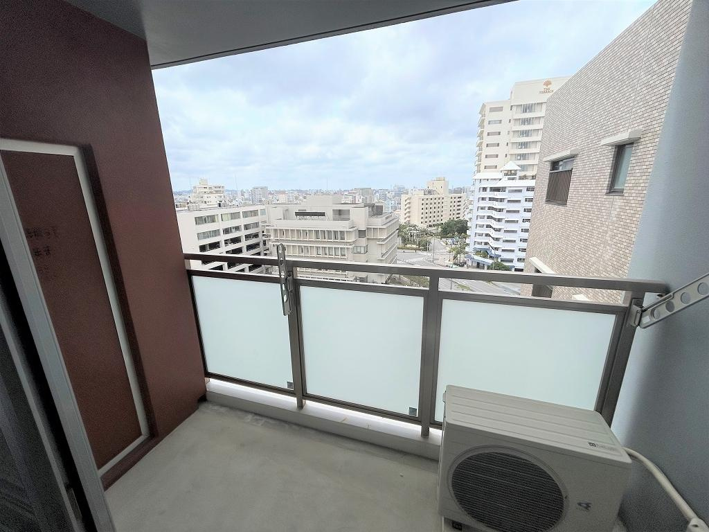 アイワプラザのバルコニー