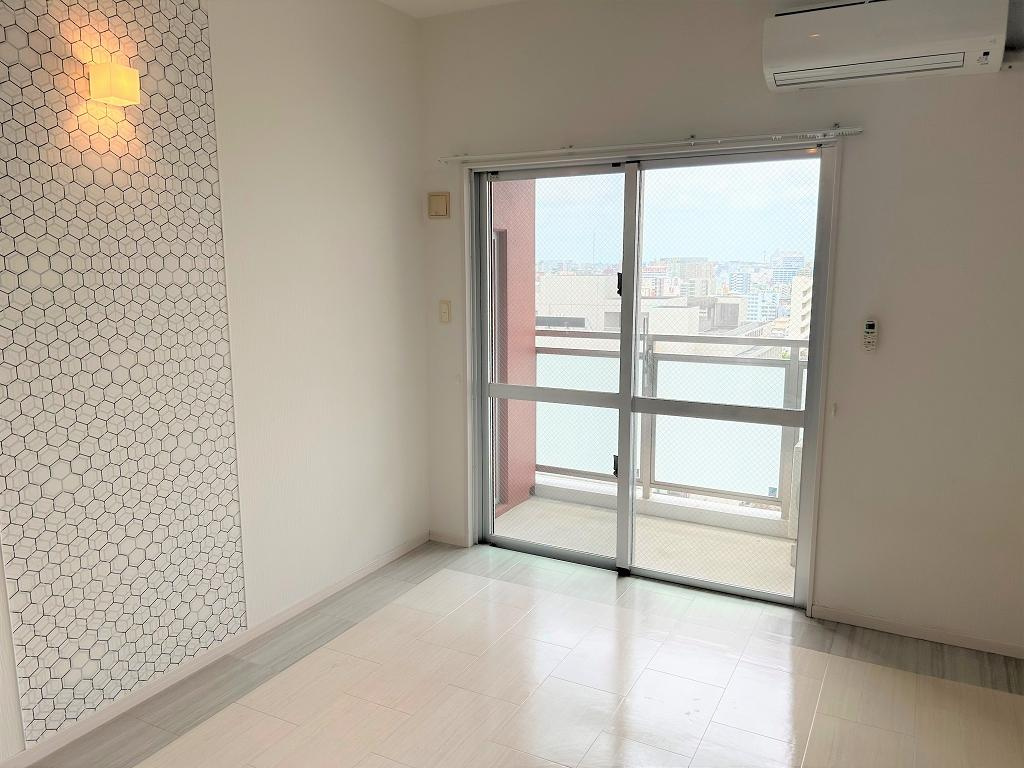 アイワプラザの居間・リビング