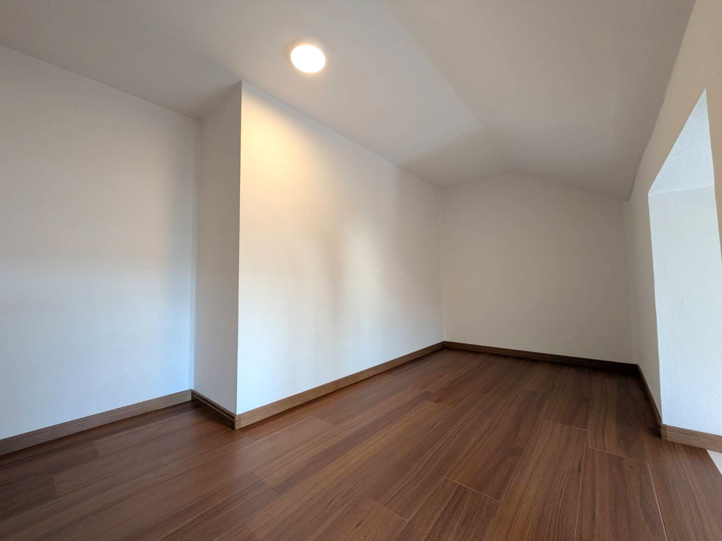 岡山市南区福田リノベーション済み 中古住宅のその他|◆2階南東洋室のロフトです。収納スペースとしてもおすすめです。