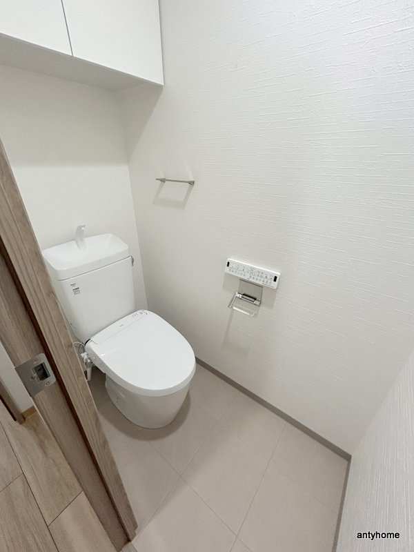 Alivis野田阪神　仲介手数料無料のトイレ