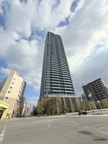 シエリアタワー大阪堀江の外観