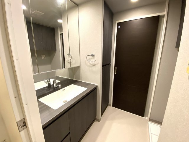 プレサンスロジェ松尾レーヴタワーの独立洗面台|那覇市｜売マンション｜プレサンスロジェ松尾レーヴタワー｜アイランドリゾート沖縄