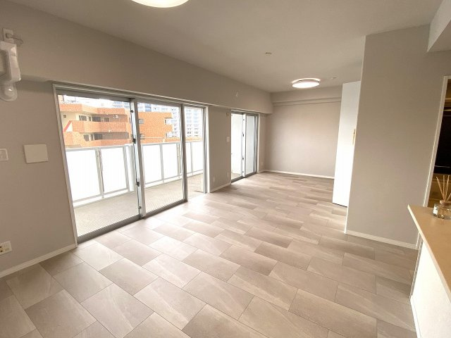 プレサンスロジェ松尾レーヴタワーの居間・リビング|那覇市｜売マンション｜プレサンスロジェ松尾レーヴタワー｜アイランドリゾート沖縄