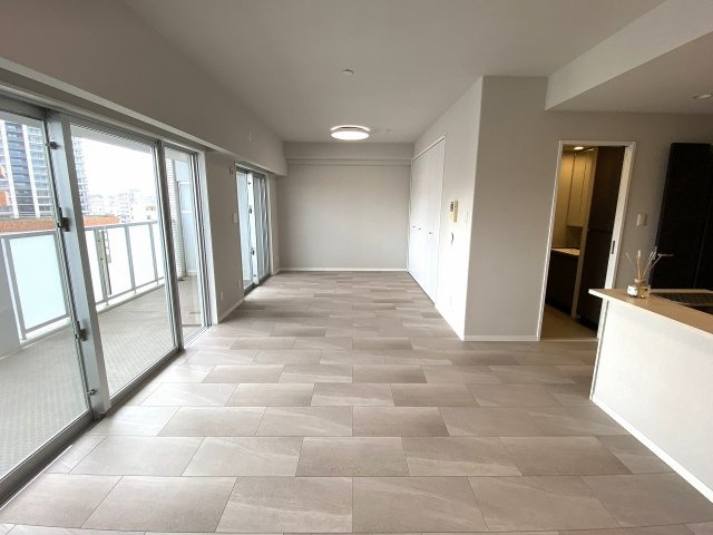 プレサンスロジェ松尾レーヴタワーの居間・リビング|那覇市｜売マンション｜プレサンスロジェ松尾レーヴタワー｜アイランドリゾート沖縄