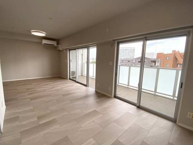 プレサンスロジェ松尾レーヴタワーの居間・リビング|那覇市｜売マンション｜プレサンスロジェ松尾レーヴタワー｜アイランドリゾート沖縄