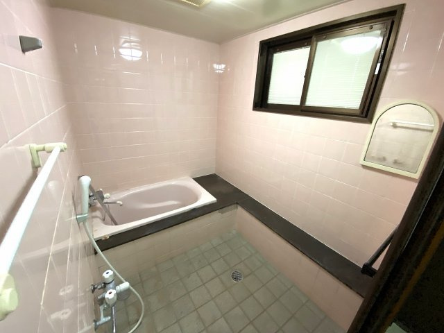 那覇市首里末吉町2丁目戸建ての浴室|那覇市首里｜売戸建て｜アイランドリゾート沖縄