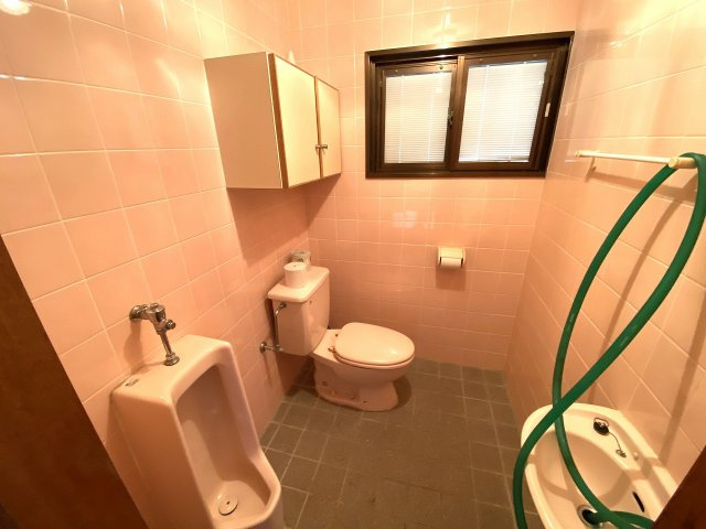 那覇市首里末吉町2丁目戸建てのトイレ|那覇市首里｜売戸建て｜アイランドリゾート沖縄