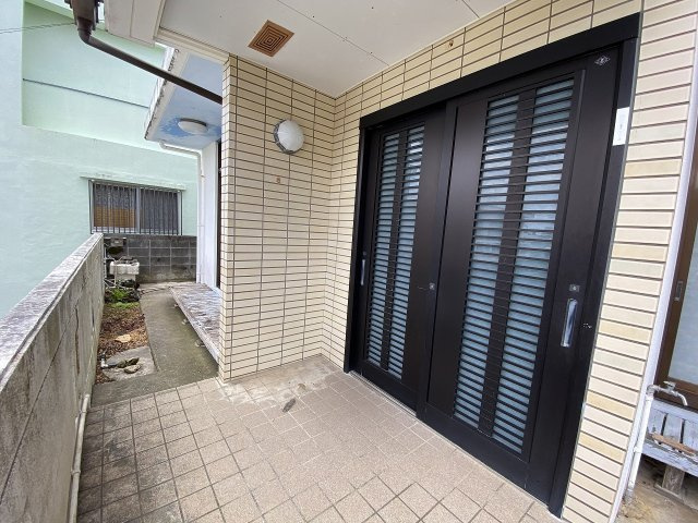 那覇市首里末吉町2丁目戸建てのエントランス|那覇市首里｜売戸建て｜アイランドリゾート沖縄