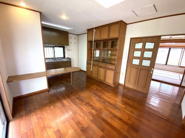 那覇市首里末吉町2丁目戸建ての居間・リビング|那覇市首里｜売戸建て｜アイランドリゾート沖縄