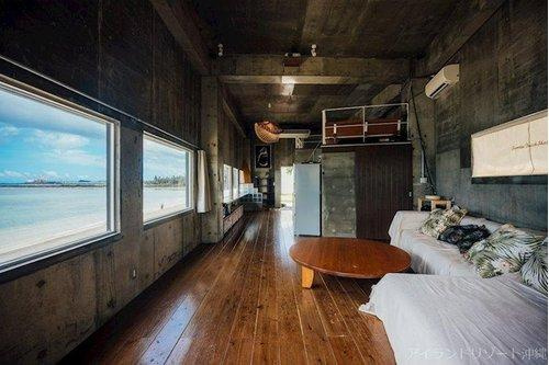 金武町屋嘉オーシャンフロントの居間・リビング|金武町屋嘉オーシャンフロント｜売戸建て｜アイランドリゾート沖縄