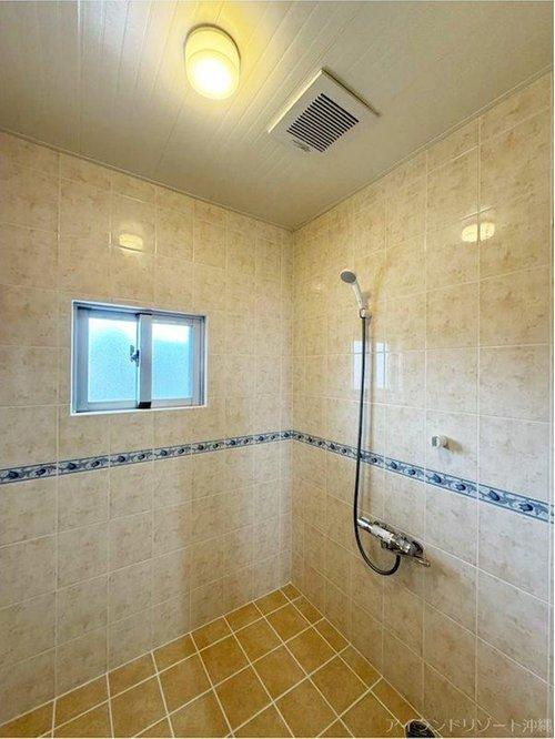 恩納村真栄田　海が近い３階建物件の浴室|恩納村真栄田リゾート｜売戸建て｜アイランドリゾート沖縄