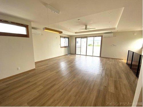 読谷村長浜３ＬＤＫの居間・リビング|読谷村長浜｜売戸建て｜アイランドリゾート沖縄