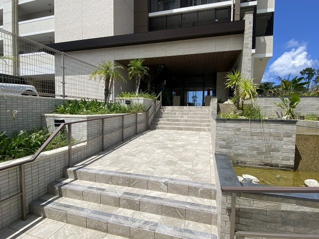 アルファステイツ北谷ヒルズのロビー|アルファステイツ北谷ヒルズ｜北谷町売マンション｜アイランドリゾート沖縄