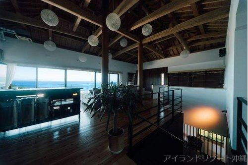 南城市知念　チネンブルーの居間・リビング|南城市｜沖縄リゾート物件｜アイランドリゾート沖縄