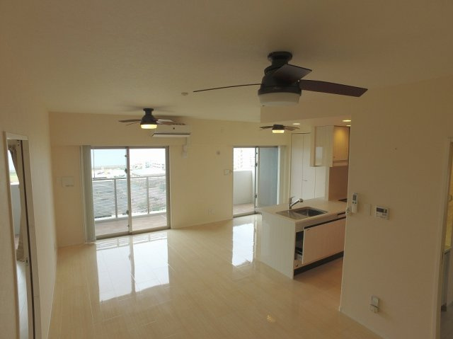 プレサンスロジェ嘉手納レーヴの居間・リビング|嘉手納町売マンション｜プレサンスロジェ嘉手納レーヴ｜アイランドリゾート沖縄