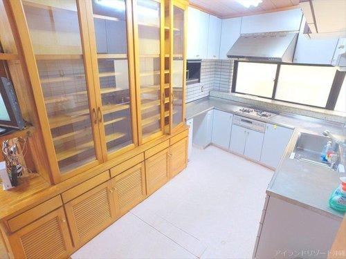 那覇市与儀２丁目、７ＬＤＫ＋２K＋２Kのキッチン