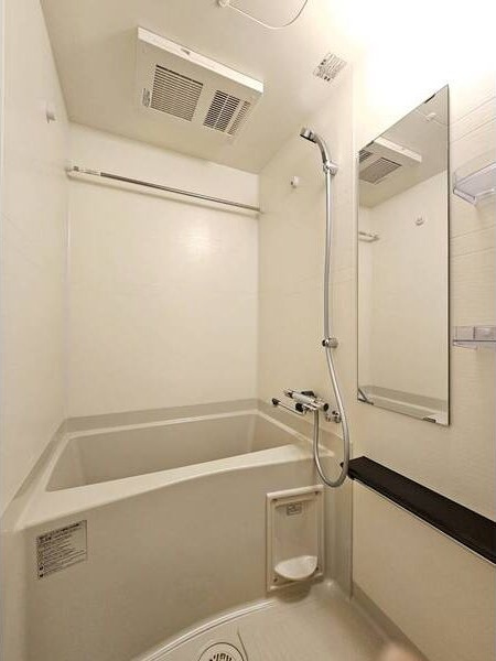 ディアレイシャス名古屋中村公園の浴室