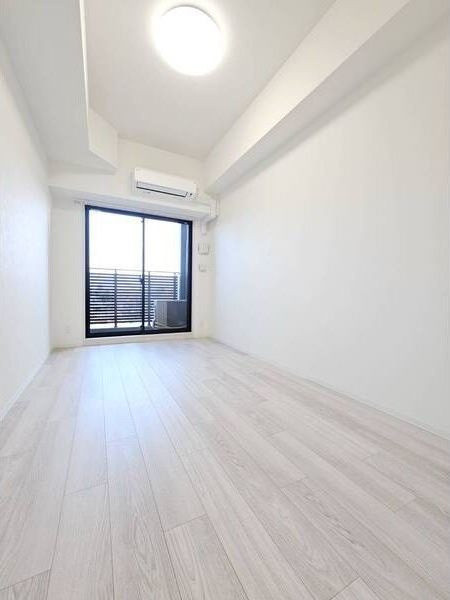 ディアレイシャス名古屋中村公園の居間・リビング