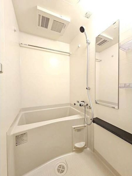 ディアレイシャス名古屋中村公園の浴室