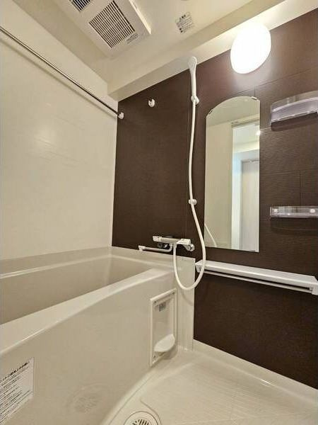 ディアレイシャス東別院Ⅲの浴室